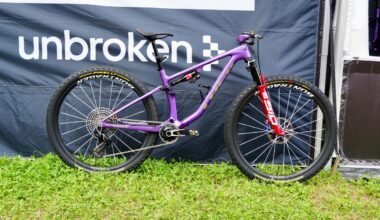 Automatic suspension, string spokes, and custom brakes: Evie Richards' unreleased Trek flex-stay prototype from Val di Sole