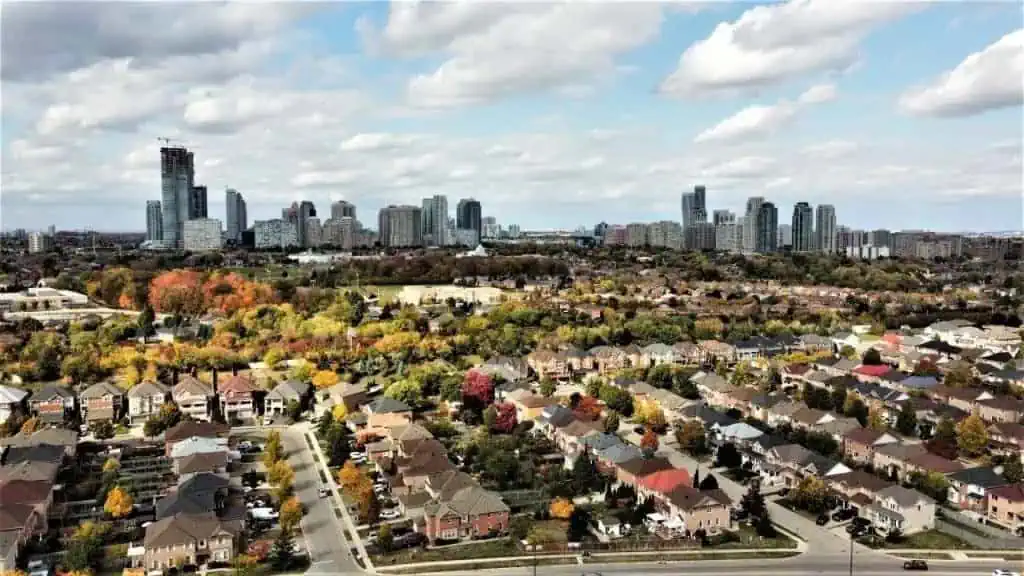 mississauga gets $4 million from province and feds for housing.