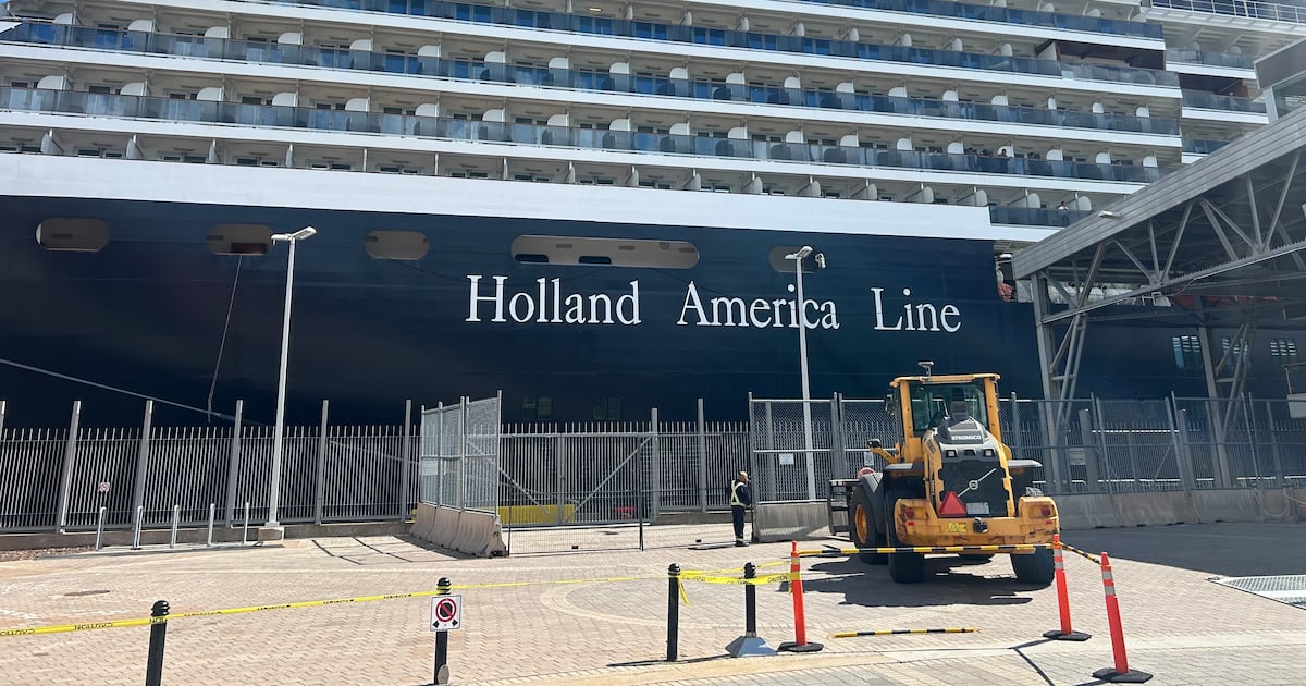 American cruise ship passengers visiting Canada offer their views on the trade war - ctvnews.ca