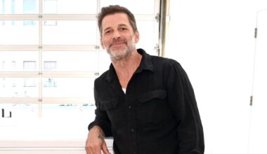 Zack Snyder Responds to Last Photograph Bad Reviews, Fascist Allegations