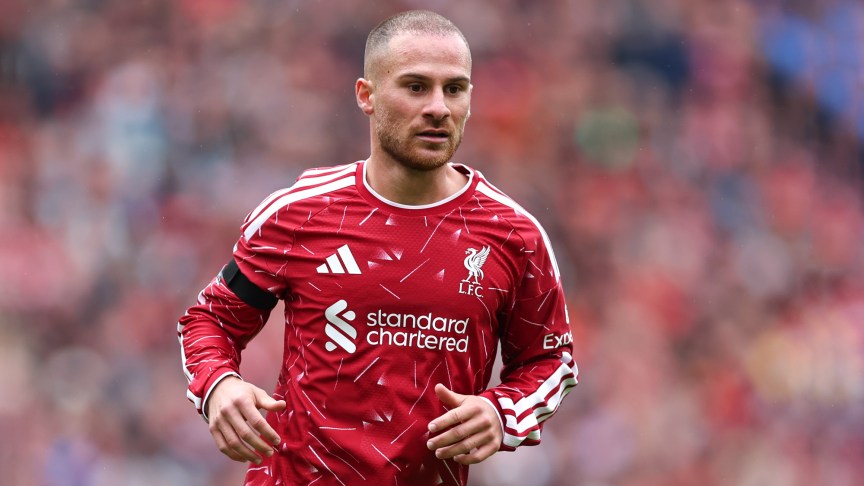 Alexis Mac Allister of Liverpool running.