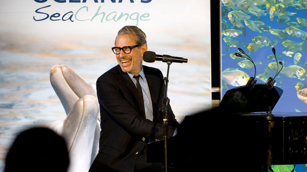 Jeff Goldblum on Hosting 'SNL U.K.' Season 2 Premiere: 'I'm a Big Anglophile'