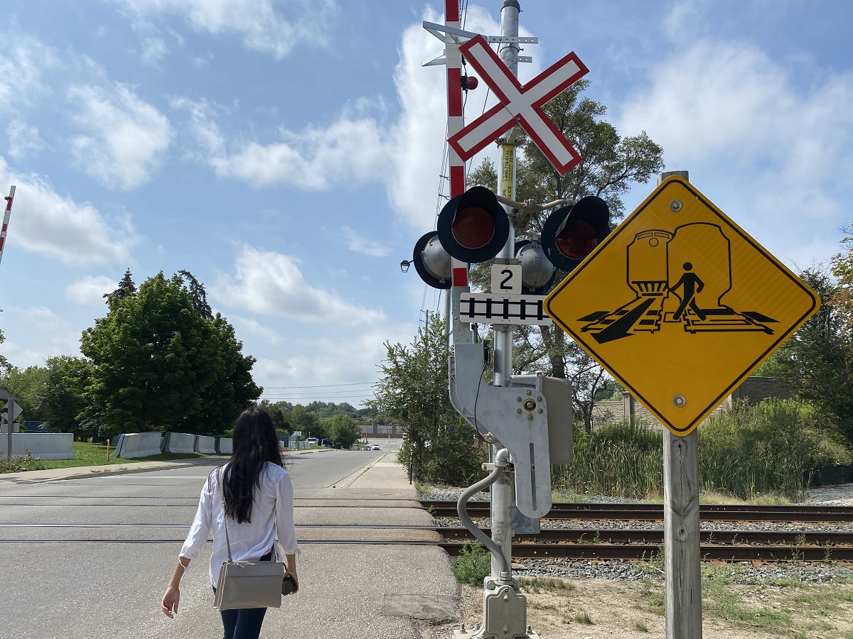 Train tracks aren’t shortcuts: cross safely – City of Mississauga