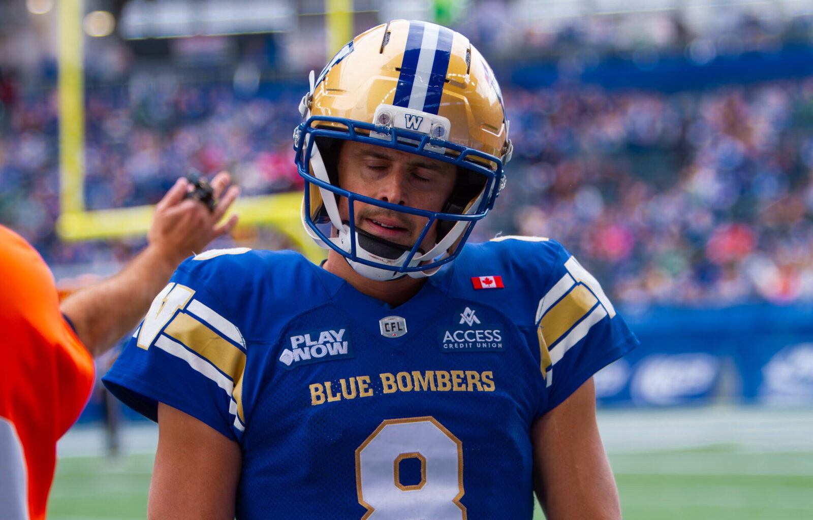 Winnipeg Blue Bombers QB Zach Collaros leaves Banjo Bowl victory with injury