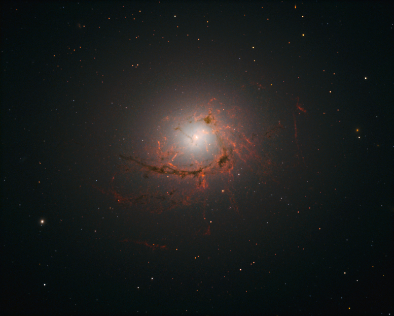 Image of Elliptical Galaxy NGC4696