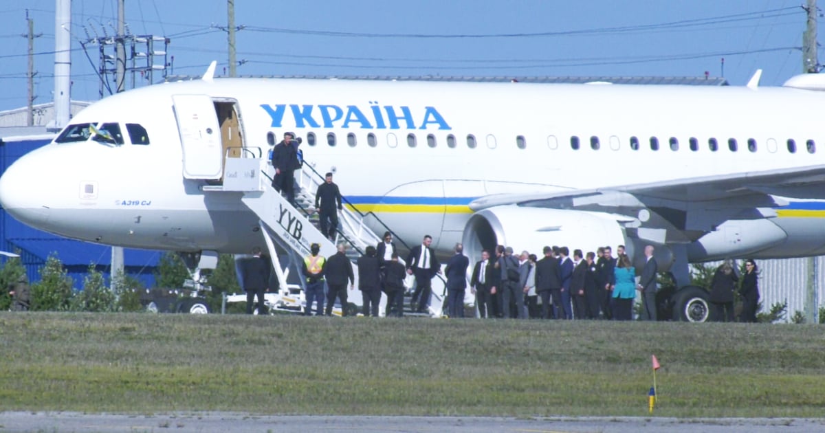 Zelenskyy lands in North Bay, Ont., greeted by Ukrainians and allies - CTV News