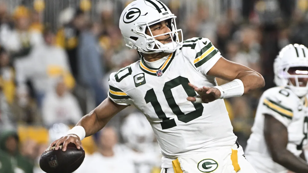 What channel is Vikings vs. Packers on today? Live stream, time, TV schedule to watch NFL Week 1 game image