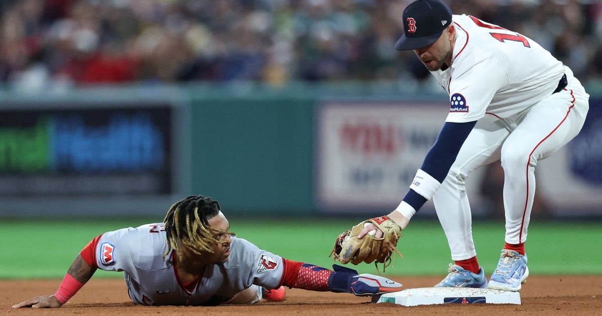 MLB live playoff bracket update and standings: Cubs, White Sox, Guardians all clinch playoff spots