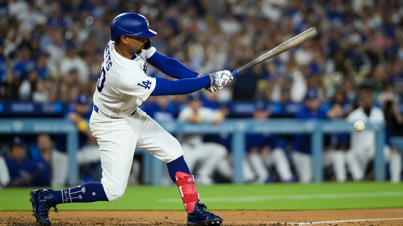 Betts homers late as Dodgers rally past Nationals