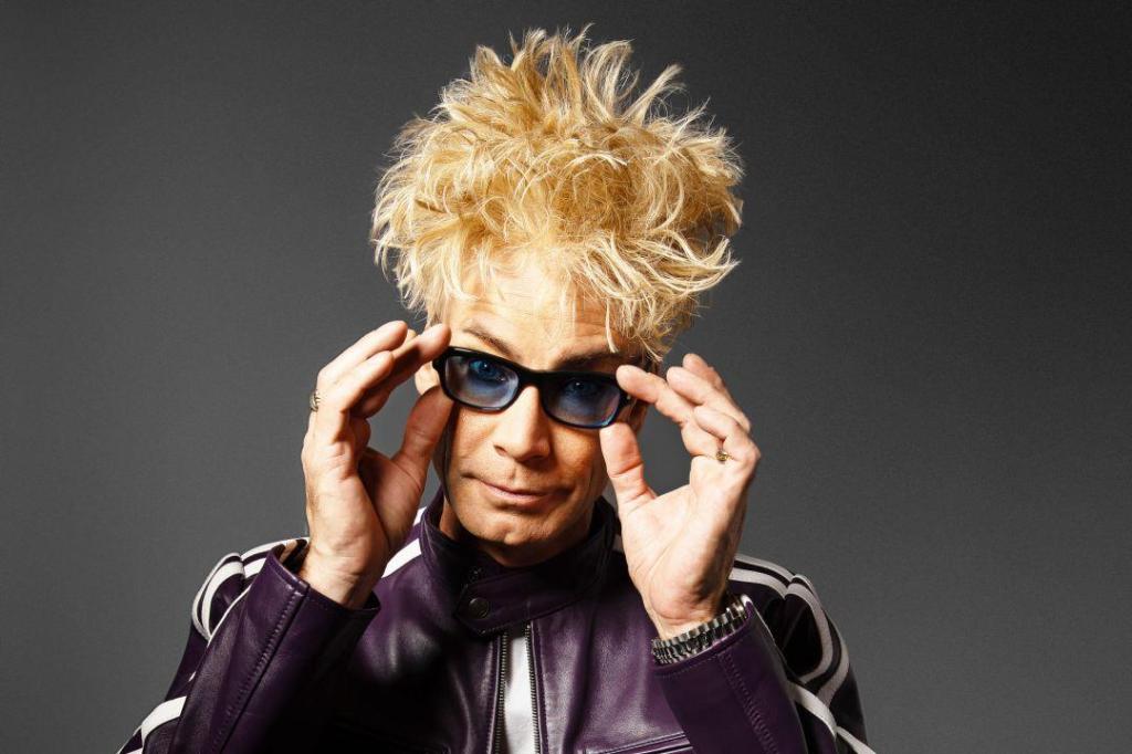 B.C. comedian-magician to hit Yuk Yuk’s Surrey for 1 show only