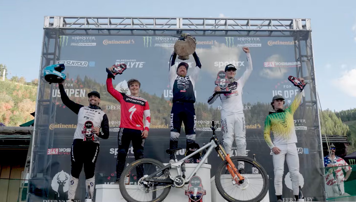 Canadian U17 champ Mack Manietta third behind Aaron Gwin at Fox US Open DH