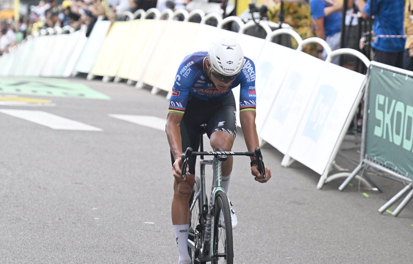 Van der Poel wastes no time at the Tour de Luxembourg