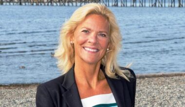 UPDATE: B.C. Conservatives name incumbent White Rock mayor as Surrey South candidate