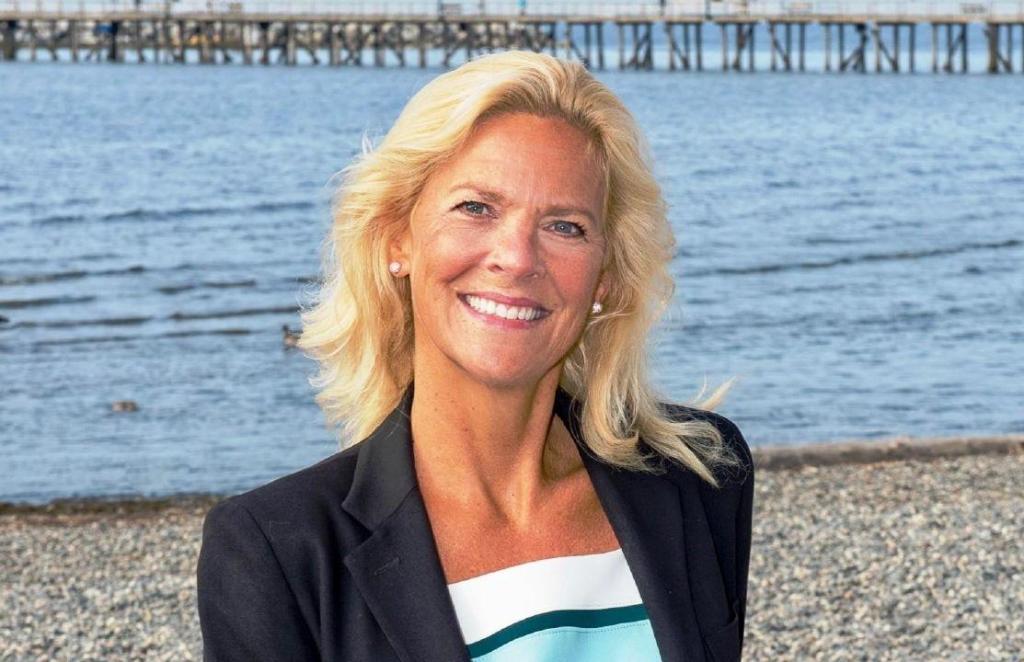 UPDATE: B.C. Conservatives name incumbent White Rock mayor as Surrey South candidate