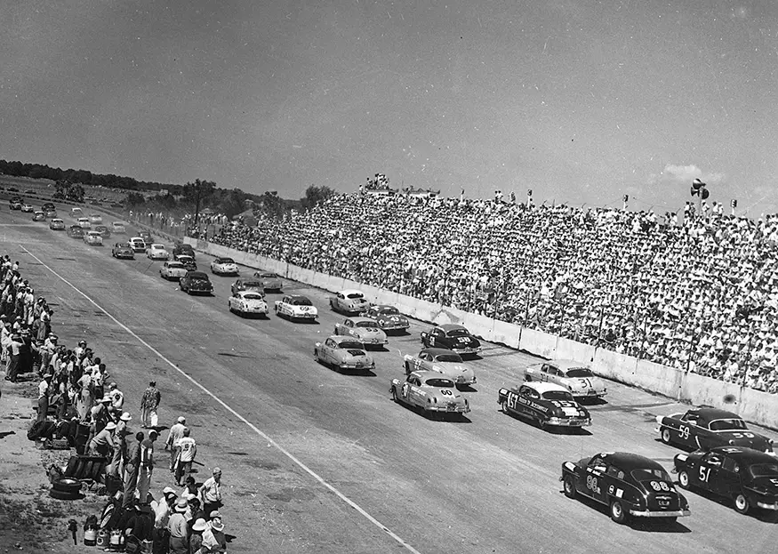 Huge field of stock cars starting the inaugural 1950 Southern 500 at Darlington Raceway.