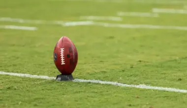 How many NFL games does Netflix have this season? Complete football schedule for streaming platform image