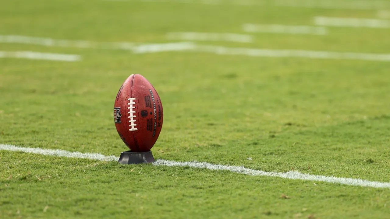 How many NFL games does Netflix have this season? Complete football schedule for streaming platform image