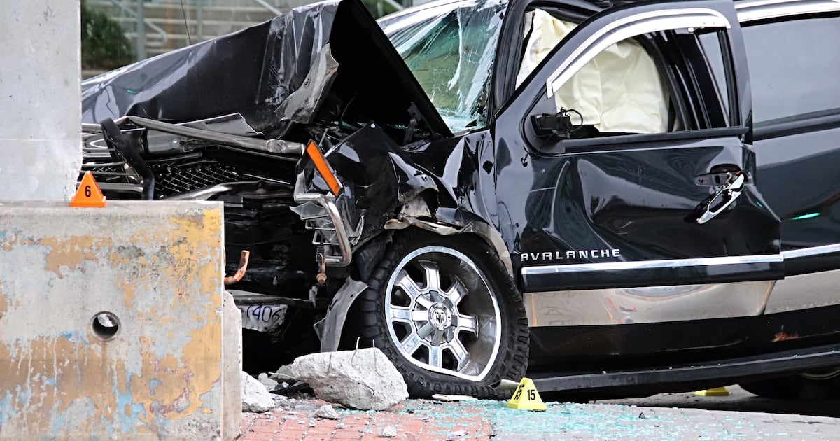 B.C. police watchdog probes Surrey crash that injured driver, pedestrian