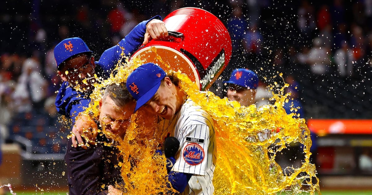 Carson Benge breaks Mets rookie hits record in blowout win over Phillies