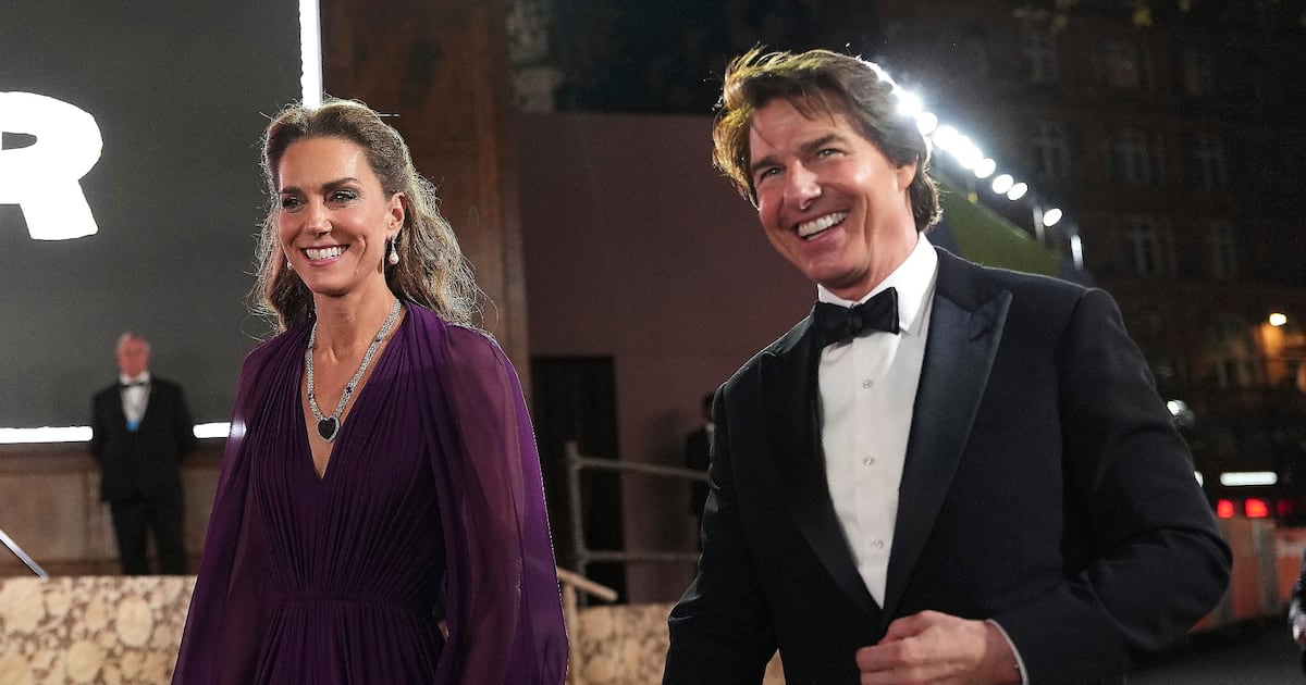 ‘Totally outrageous’: Tom Cruise unleashes ‘Digger’ at star‑studded Royal premiere - CTV News