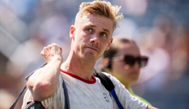 Canada's Shapovalov falls to Hurkacz in Chengdu Open semifinal