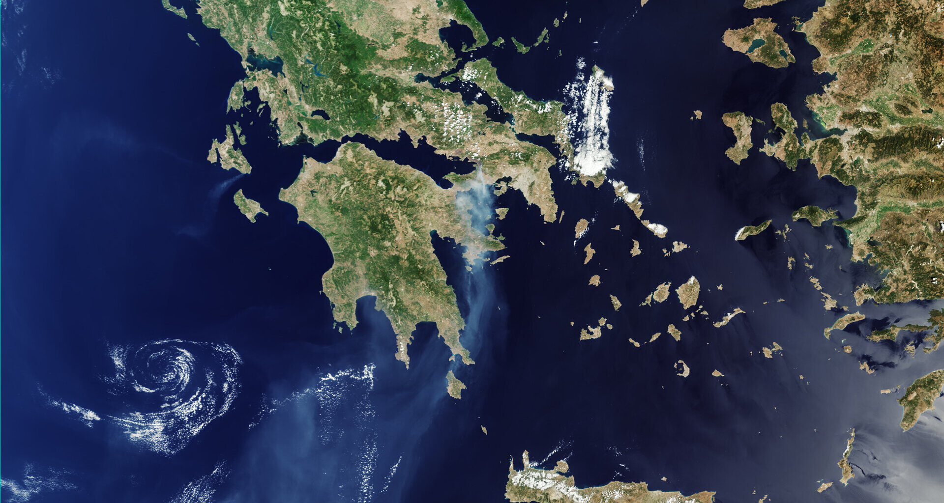Smoke plume from Greek wildfires seen by Sentinel-3