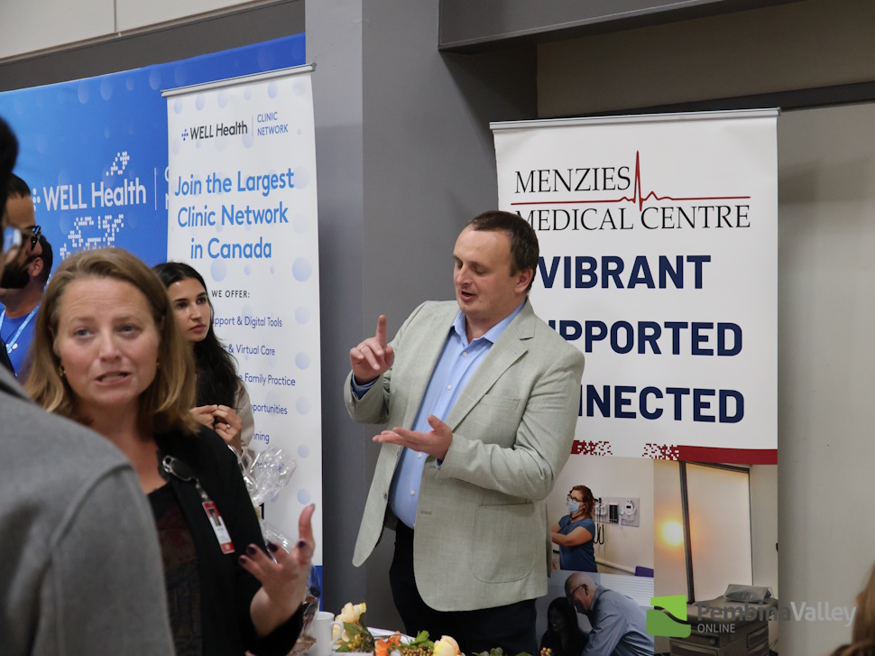 Family medicine residents experience Pembina Valley, imagine their future practice - PembinaValleyOnline.com