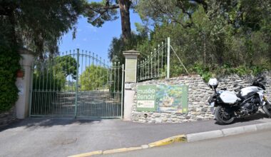 Thieves steal Renoir paintings from French Riviera museum