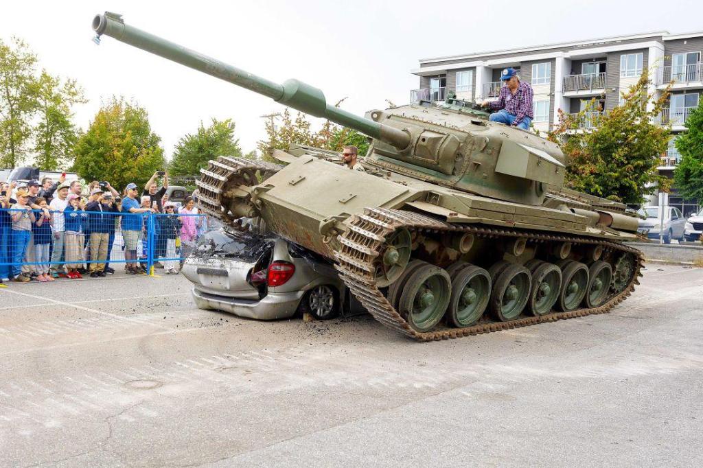Centurion tank crushes cars in Cloverdale