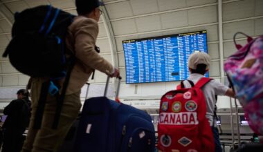What will airport privatization mean for travellers in Canada?