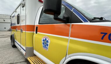 Winnipeg woman saves child, father from drowning in Red River