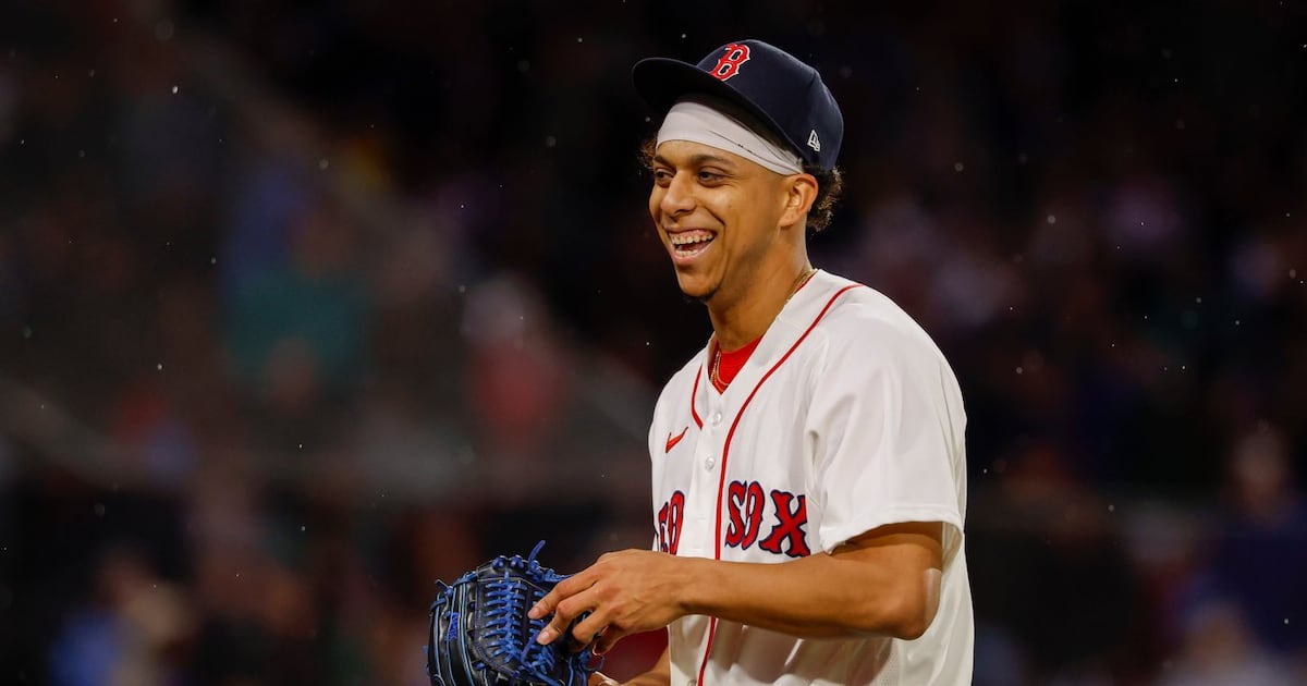 Boston Red Sox beat Chicago Cubs to sweep doubleheader after setting Wild Card Series matchup with Yankees