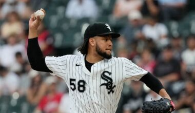 Chicago White Sox move struggling Luis Castillo to bullpen