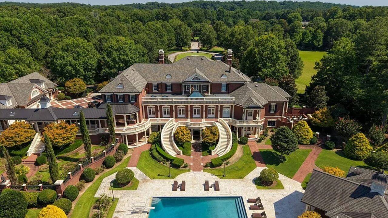 The home has 12 bedrooms, 12 full bathrooms and nine half bathrooms.Image credit: Realtor.com A 26,000 square feet megamansion