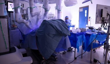 Red Deer surgeons embrace transformative robotic technology