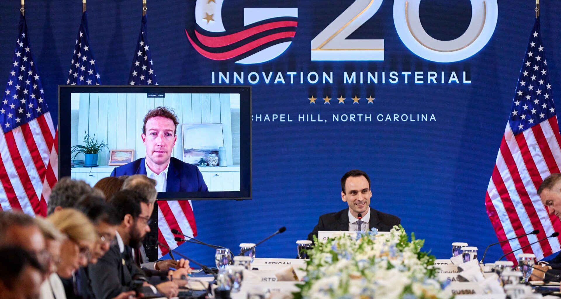 US pushes looser approach to AI regulation, while EU pushes new law | Elon Musk News
