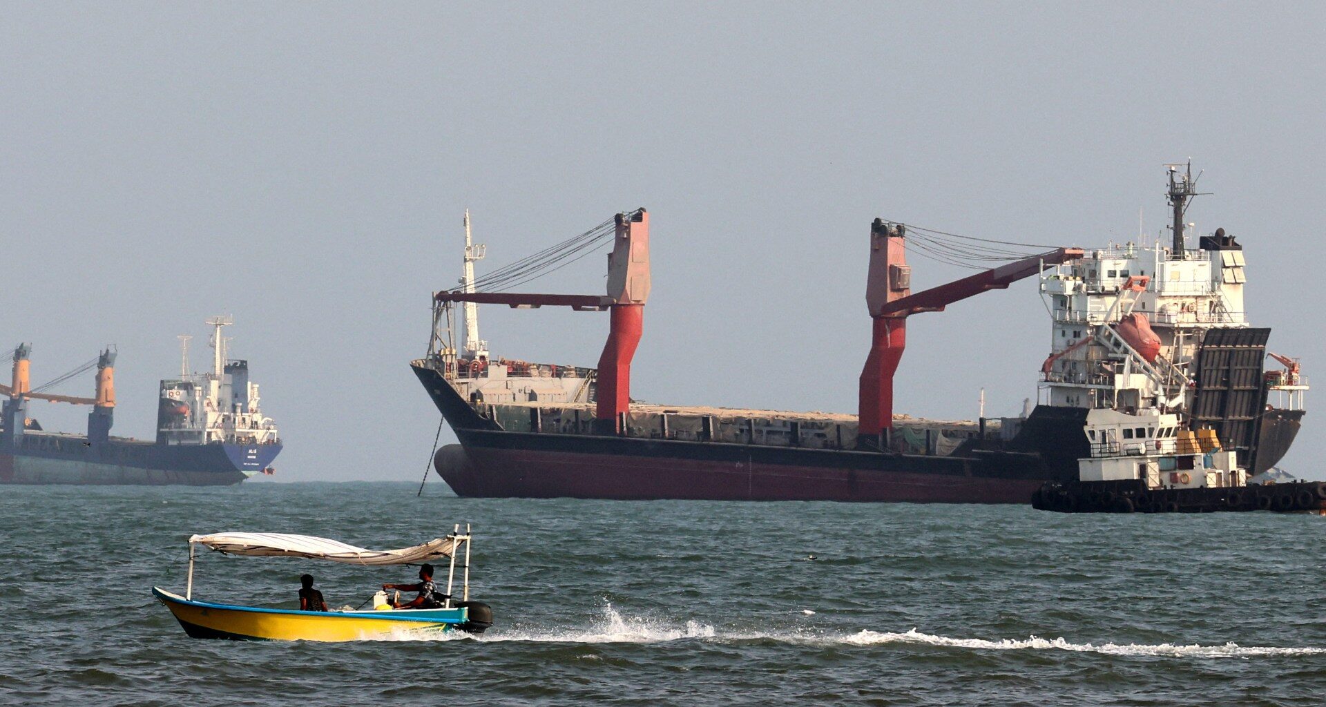 Can Iran enforce a restricted zone in the Strait of Hormuz? | Explainer News