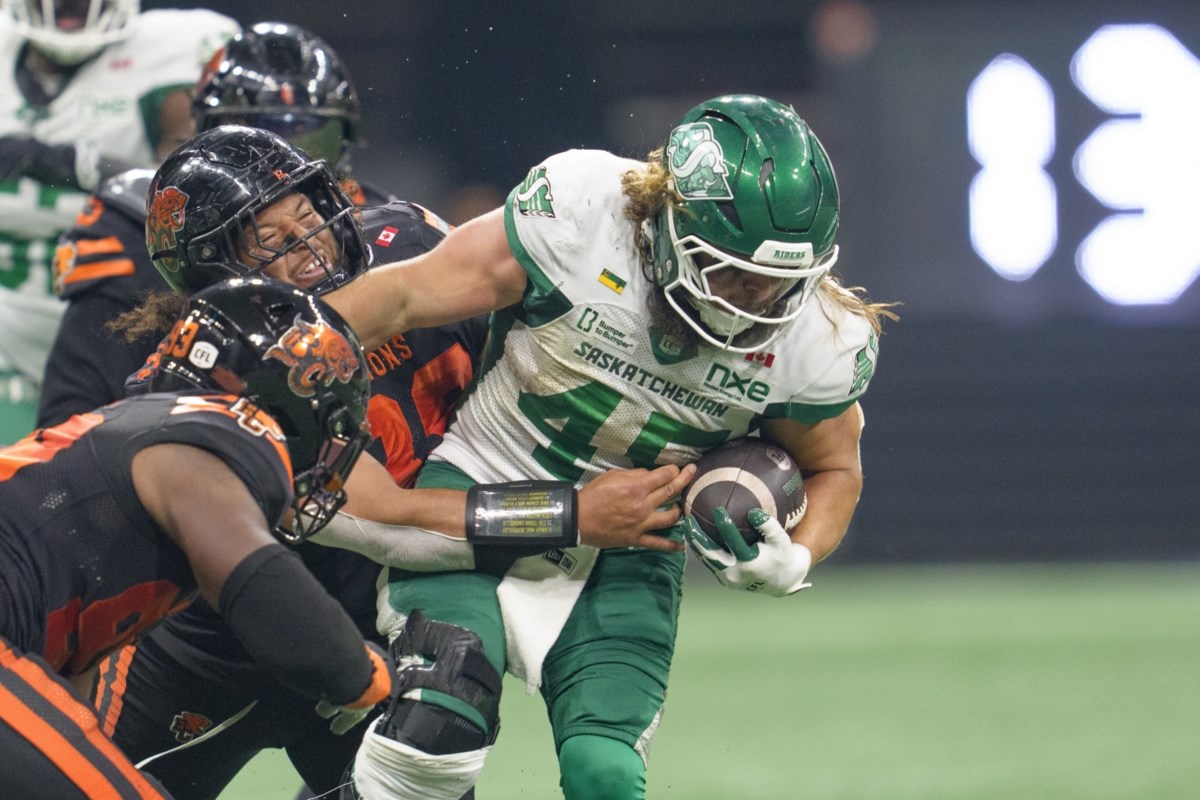 Roughriders running back A.J. Ouellette aims to clear up communication issues after loss to Lions