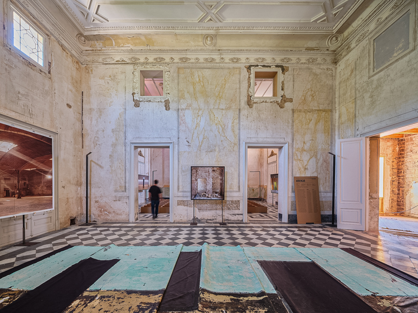 atlas re-edificatoria exhibition connects renovation photography with catalan art - 1