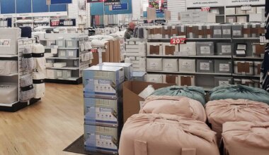 Major home retailer just returned to Canada