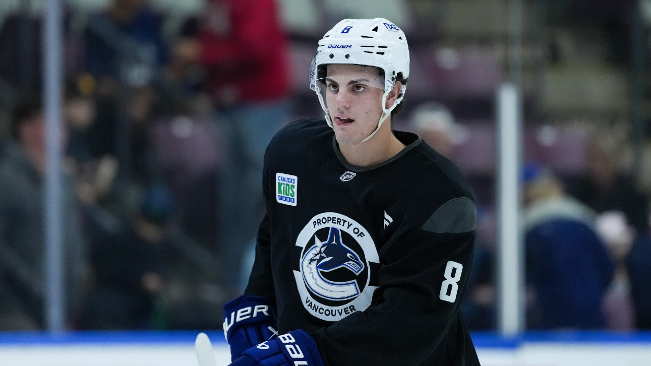 Canucks not rushing Zeev Buium's development in sophomore season