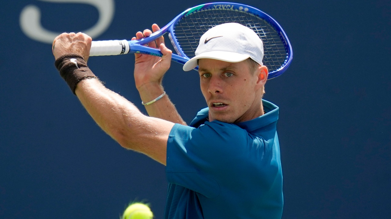 Canada's Denis Shapovalov reaches milestone at Chengdu Open