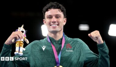 Jon McConnell with his Commonwealth Games gold medal