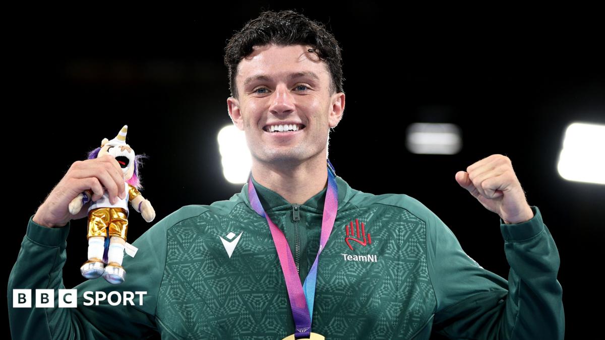 Jon McConnell with his Commonwealth Games gold medal