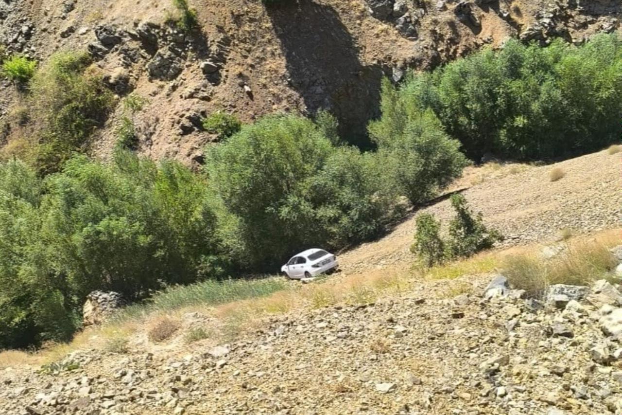 4 Italians injured as car falls off cliff in Türkiye’s Adiyaman
