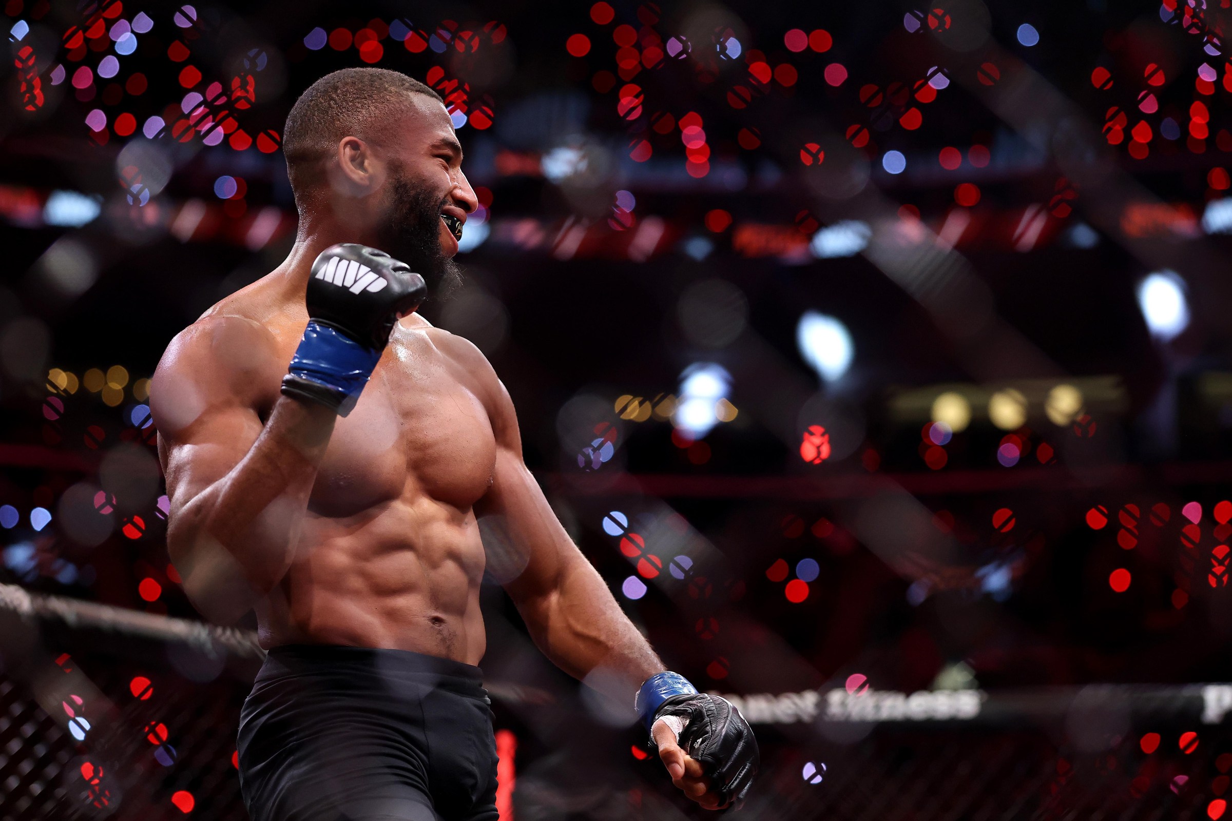 Salahdine Parnasse makes his promotional debut at UFC Paris.
