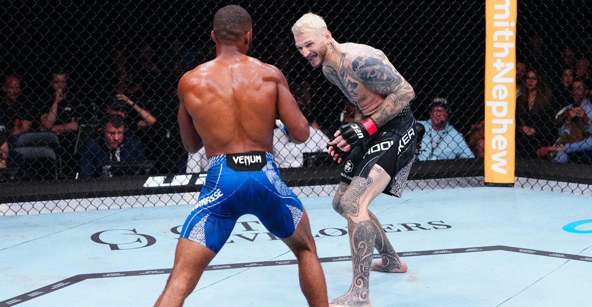 Salahdine Parnasses destroys Dan Hooker in debut, calls for Max Holloway next after UFC Paris main event
