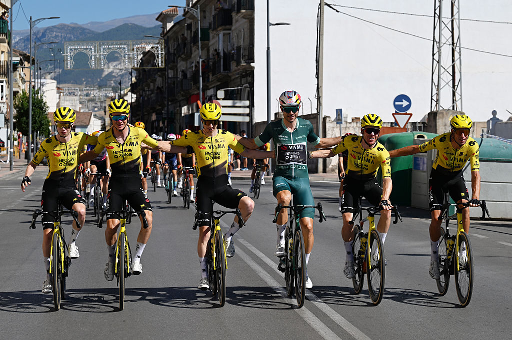 GRANADA, SPAIN - SEPTEMBER 13: A general view of Wout Van Aert of Belgium - Green points jersey, Bruno Armirail of France, Matthew Brennan of Great Britain, Steven Kruijswijk of Netherlands, Sepp Kuss of United States, Jorgen Nordhagen of Norway and Team Visma | Lease a Bike during the La Vuelta - 81st Tour of Spain 2026, Stage 21 a 112km stage from Granada to Granada / #UCIWT / on September 13, 2026 in Granada, Spain. (Photo by Tim de Waele/Getty Images)