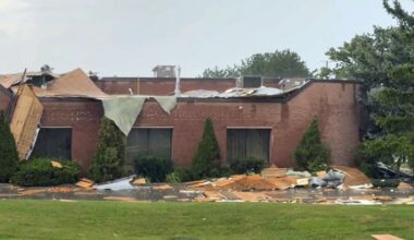 Thunderstorm blows roof off building in Brampton – CP24