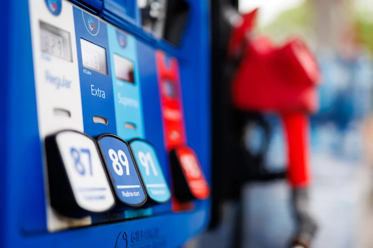 Canadian pump prices creep higher as Mideast fighting escalates